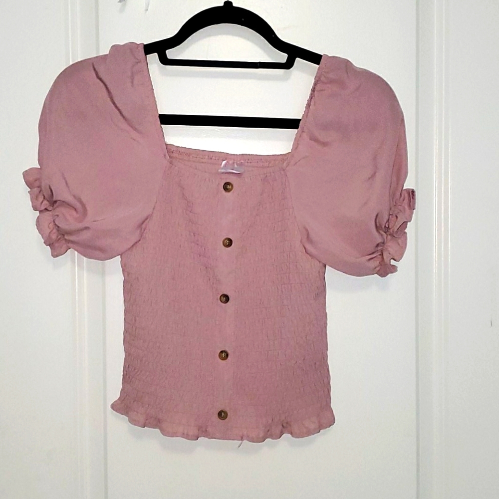 Pink puffy sleave crop top button down